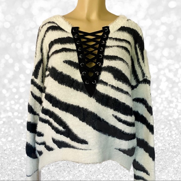 Express | Sweaters | Express Fuzzy 